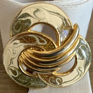 Day Lor Women’s Enamel Buckle, Stretchy  Belt. Gold tone 80’s Fashion Style.